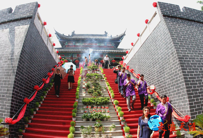 2 荆州卸甲山关羽祠.JPG